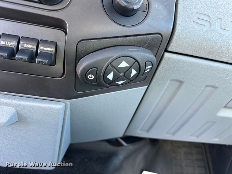 image for item OM9880 2013 Ford F350 Super Duty XL utility bed pickup truck