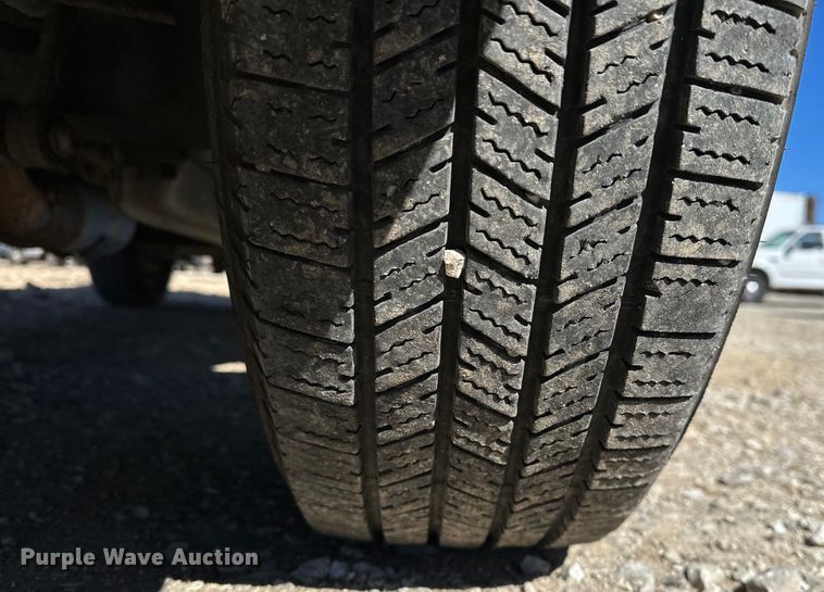 image for item OM9880 2013 Ford F350 Super Duty XL utility bed pickup truck