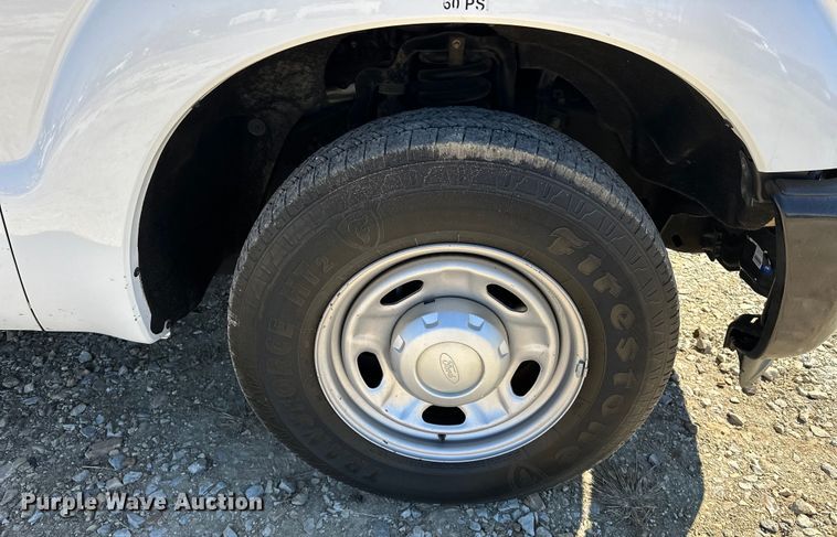 image for item OM9880 2013 Ford F350 Super Duty XL utility bed pickup truck