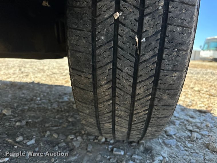 image for item OM9880 2013 Ford F350 Super Duty XL utility bed pickup truck