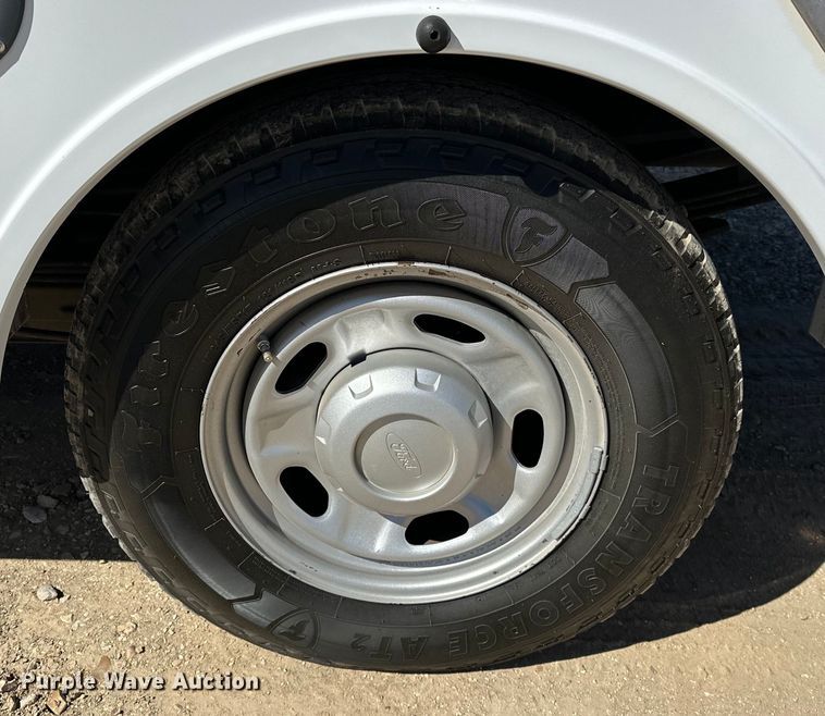 image for item OM9880 2013 Ford F350 Super Duty XL utility bed pickup truck