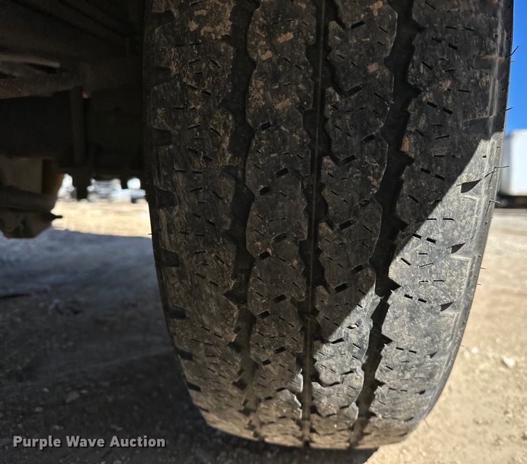 image for item OM9880 2013 Ford F350 Super Duty XL utility bed pickup truck