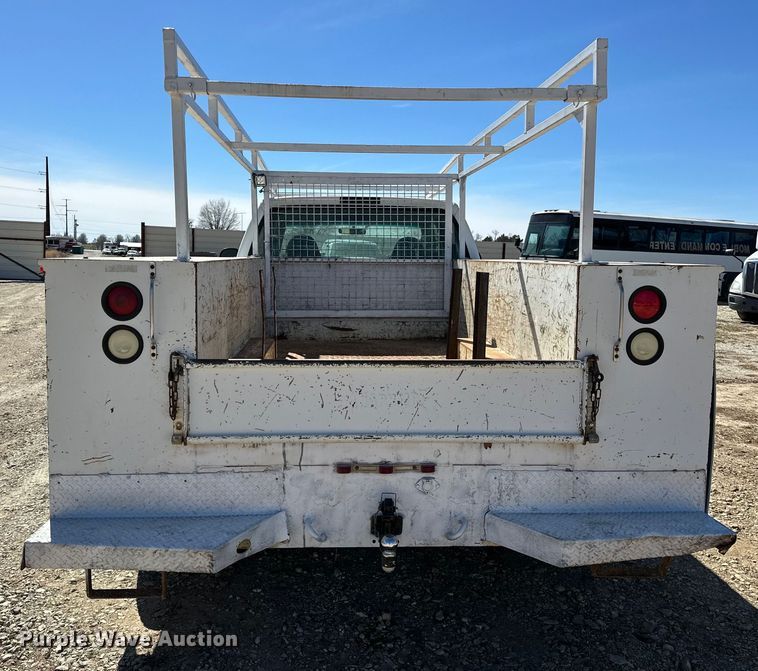 image for item OM9881 1999 Ford F550 Super Duty Crew Cab utility / service truck