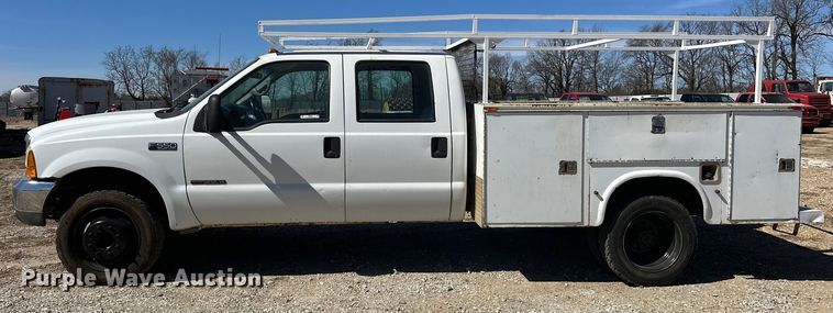 image for item OM9881 1999 Ford F550 Super Duty Crew Cab utility / service truck