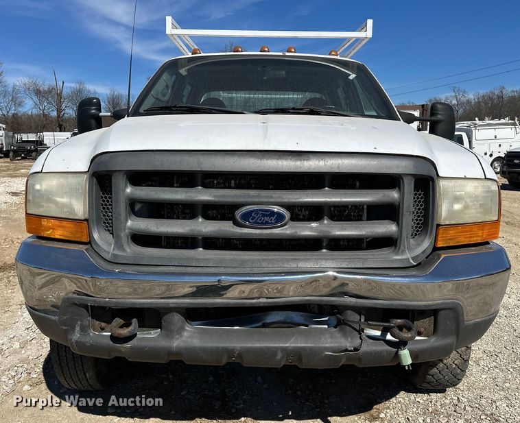 image for item OM9881 1999 Ford F550 Super Duty Crew Cab utility / service truck