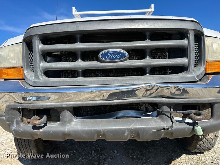 image for item OM9881 1999 Ford F550 Super Duty Crew Cab utility / service truck