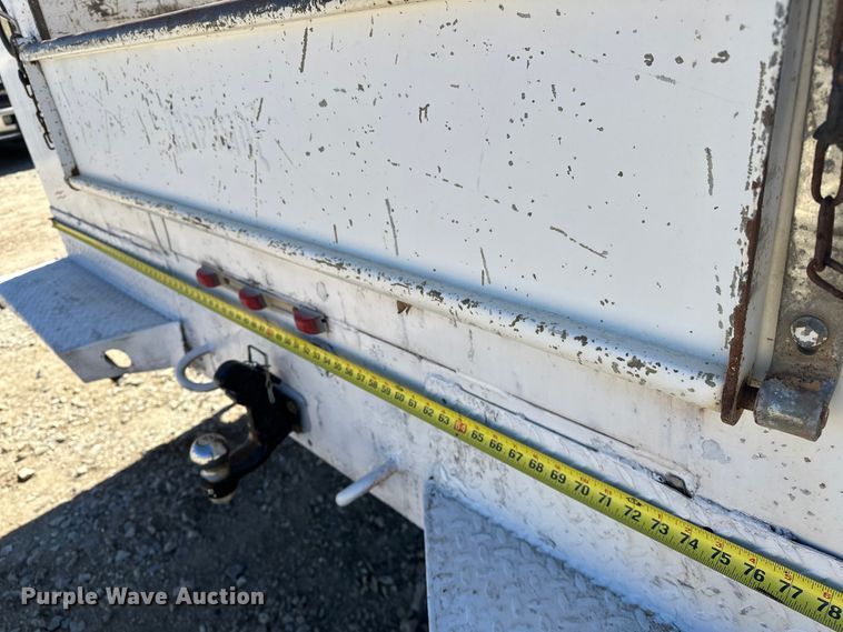 image for item OM9881 1999 Ford F550 Super Duty Crew Cab utility / service truck