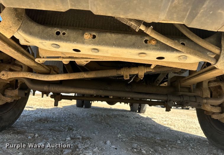 image for item OM9881 1999 Ford F550 Super Duty Crew Cab utility / service truck