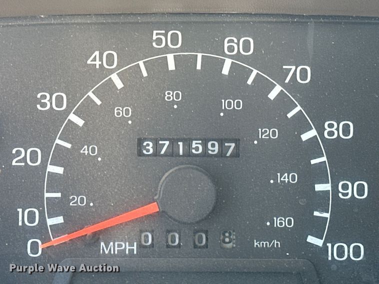 image for item OM9881 1999 Ford F550 Super Duty Crew Cab utility / service truck