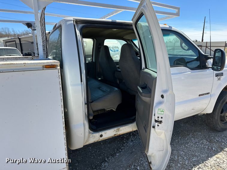 image for item OM9881 1999 Ford F550 Super Duty Crew Cab utility / service truck