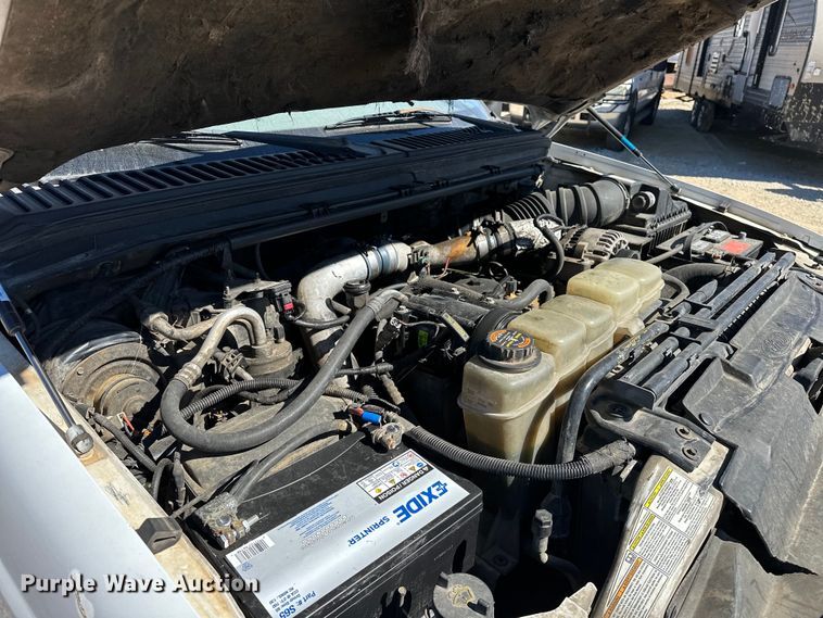 image for item OM9881 1999 Ford F550 Super Duty Crew Cab utility / service truck