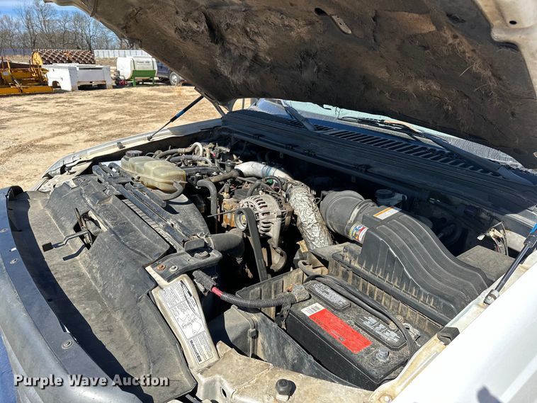 image for item OM9881 1999 Ford F550 Super Duty Crew Cab utility / service truck