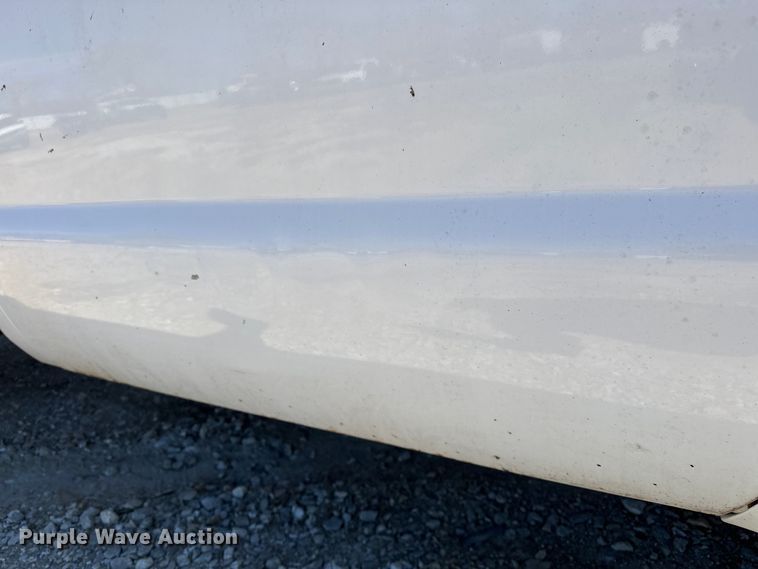 image for item OM9882 2006 Ford  F350 Super Duty XL utility bed pickup truck