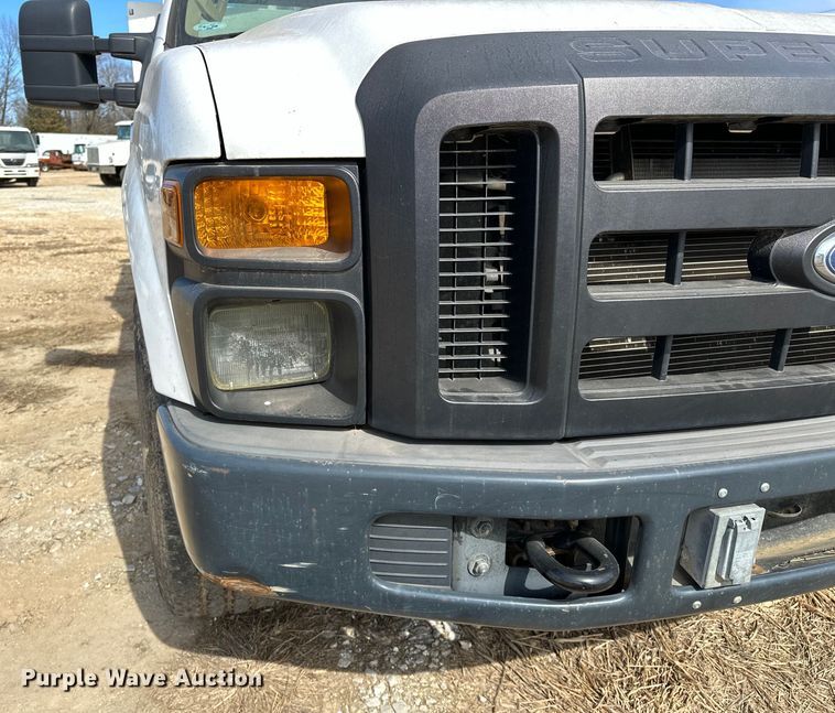 image for item OM9883 2008 Ford  F350 Super Duty XL utility bed pickup truck
