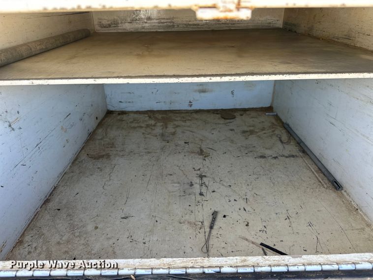 image for item OM9883 2008 Ford  F350 Super Duty XL utility bed pickup truck