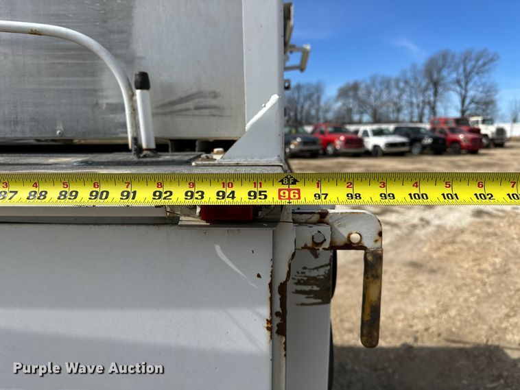 image for item OM9883 2008 Ford  F350 Super Duty XL utility bed pickup truck