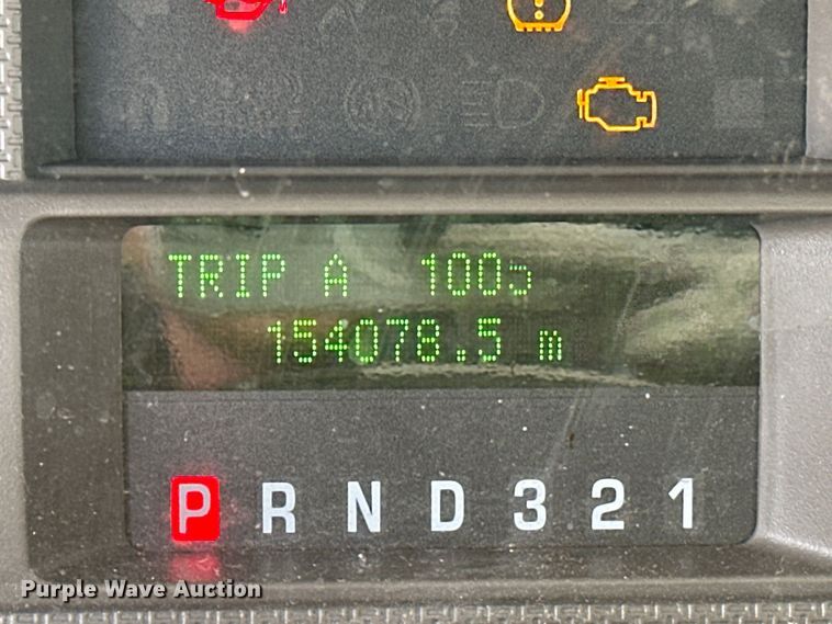 image for item OM9883 2008 Ford  F350 Super Duty XL utility bed pickup truck