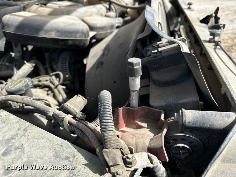 image for item OM9883 2008 Ford  F350 Super Duty XL utility bed pickup truck