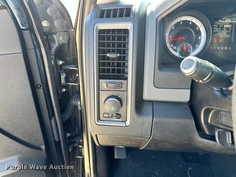 image for item OM9887 2013 Dodge Ram 1500 Quad Cab pickup truck