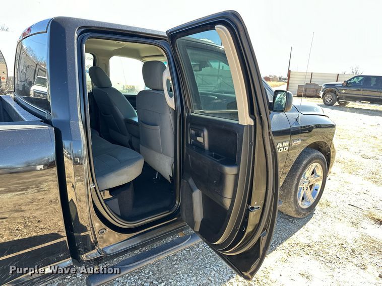 image for item OM9887 2013 Dodge Ram 1500 Quad Cab pickup truck