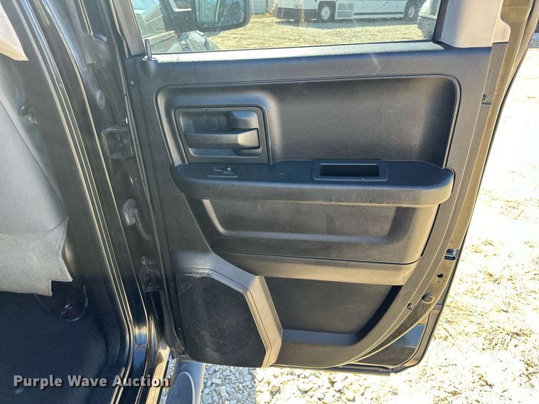 image for item OM9887 2013 Dodge Ram 1500 Quad Cab pickup truck