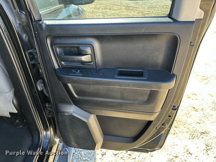 image for item OM9887 2013 Dodge Ram 1500 Quad Cab pickup truck