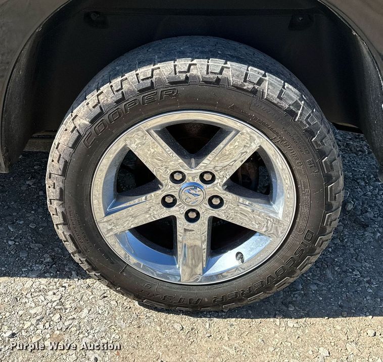 image for item OM9887 2013 Dodge Ram 1500 Quad Cab pickup truck