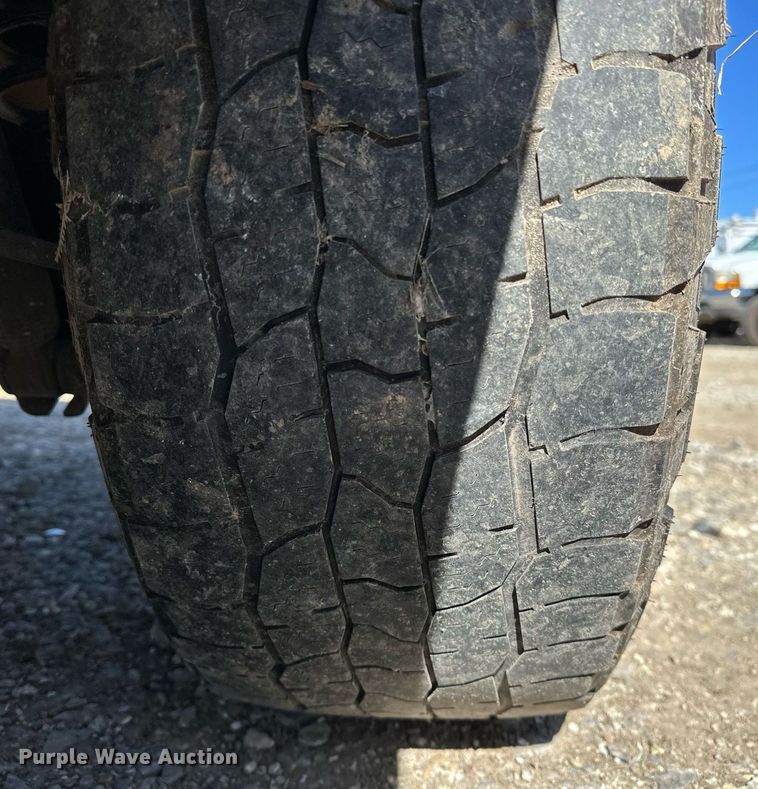 image for item OM9887 2013 Dodge Ram 1500 Quad Cab pickup truck