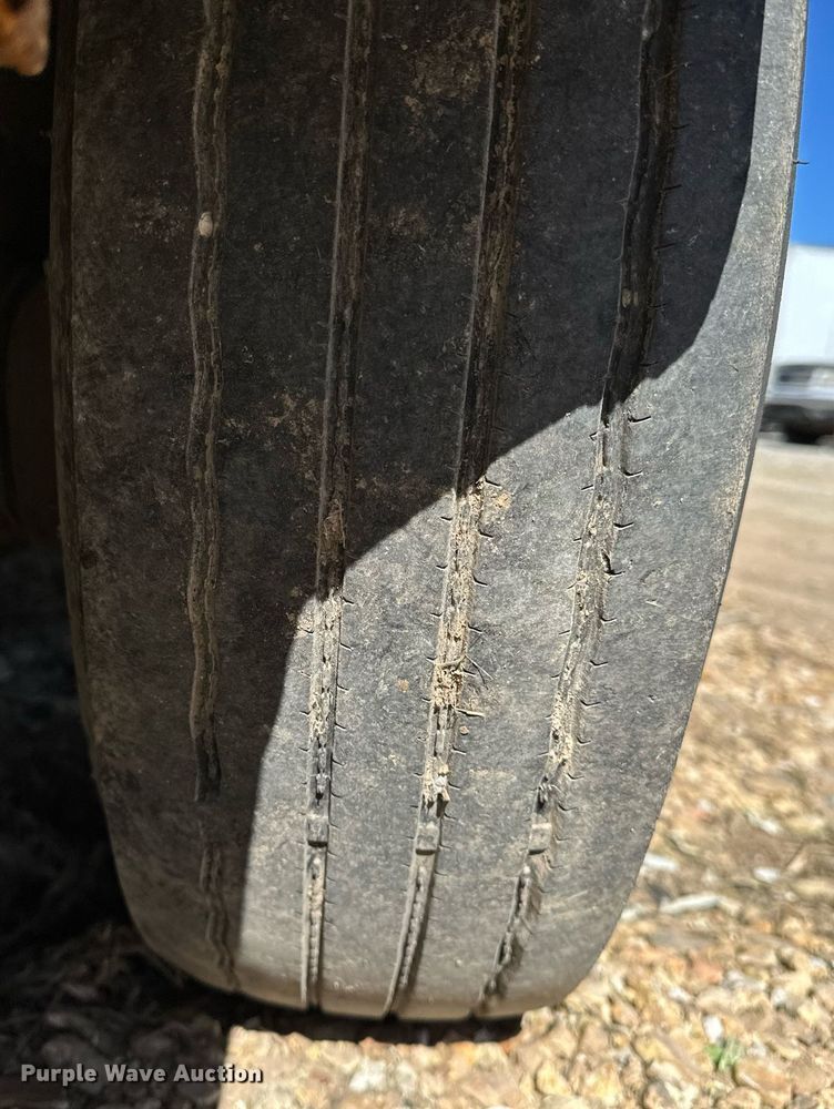 image for item OM9892 2013 W-W  enclosed cargo trailer