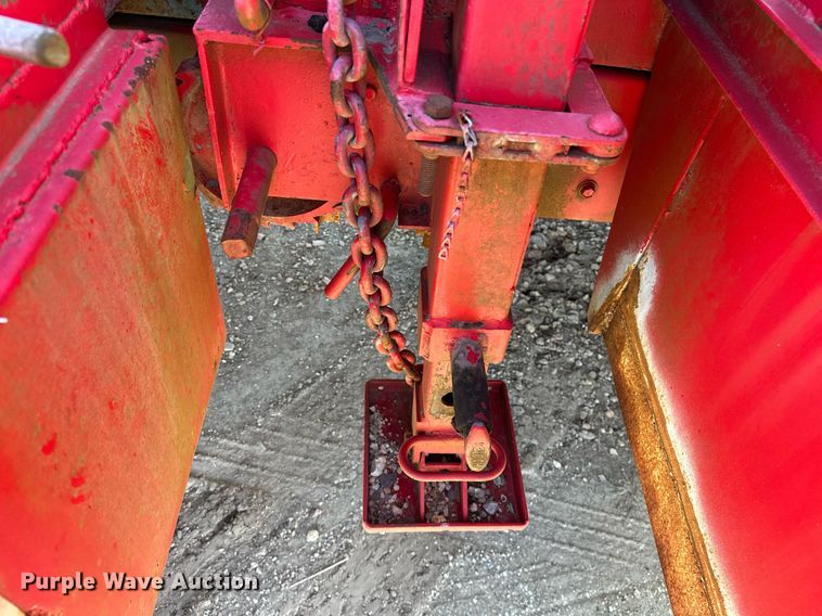 image for item OM9894 1984 Ford 9000 tow truck