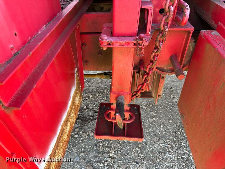 image for item OM9894 1984 Ford 9000 tow truck