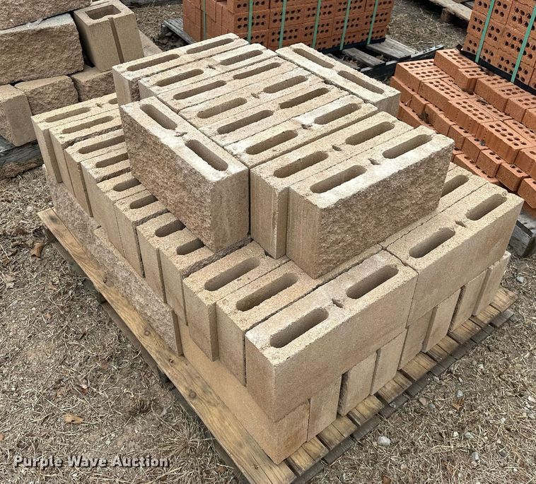 image for item OM9921 Building materials