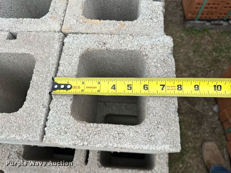 image for item OM9921 Building materials