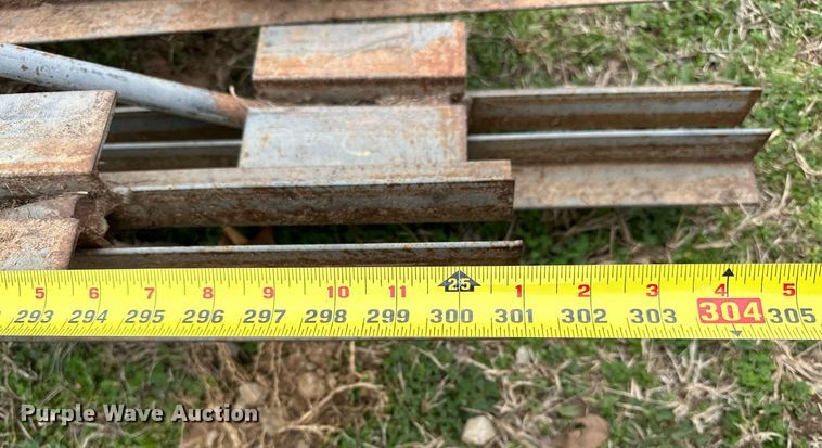 image for item OM9921 Building materials