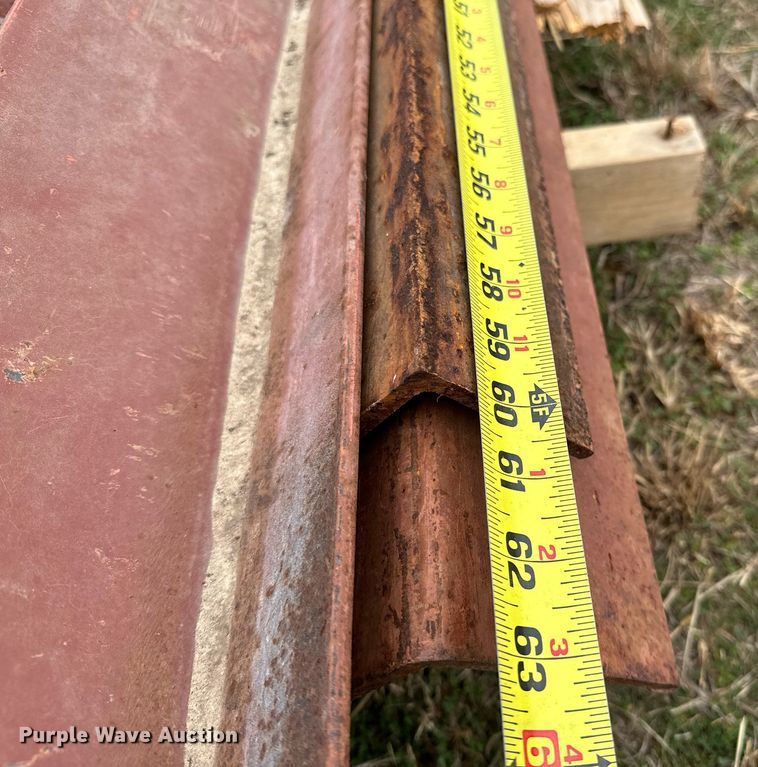 image for item OM9921 Building materials