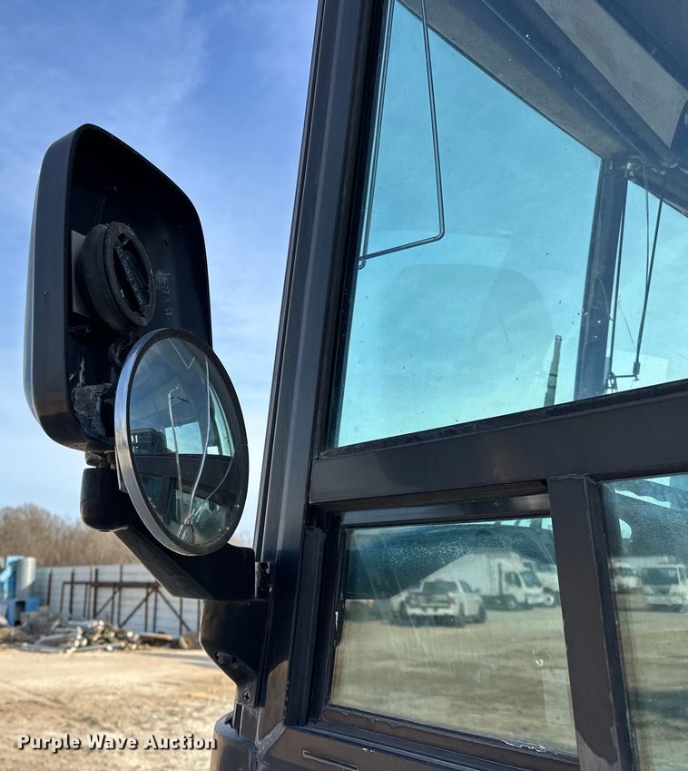 image for item OM9922 1992 Motor Coach Industries  102-C3 coach bus