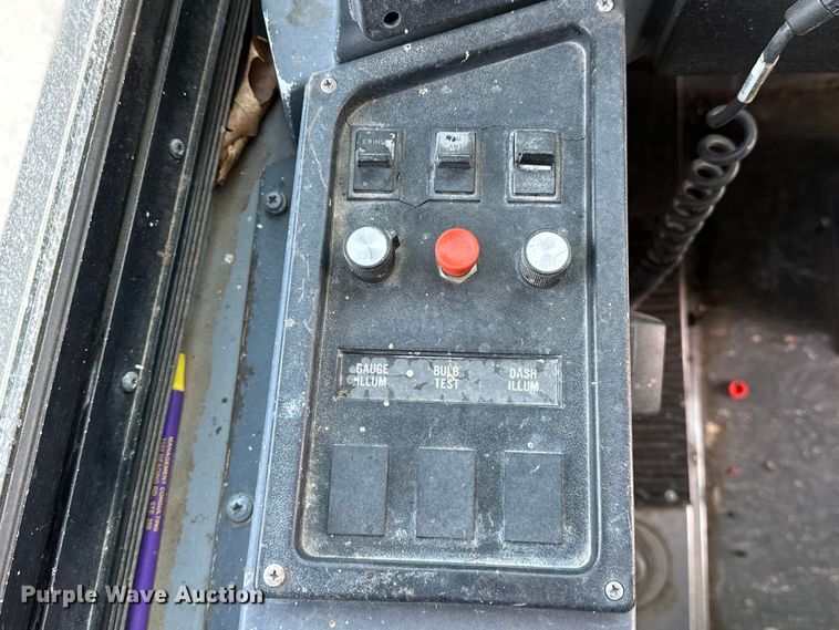 image for item OM9922 1992 Motor Coach Industries  102-C3 coach bus