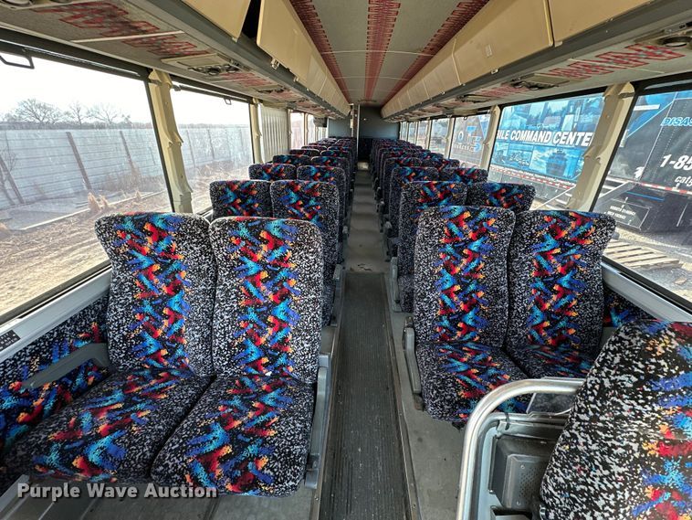 image for item OM9922 1992 Motor Coach Industries  102-C3 coach bus