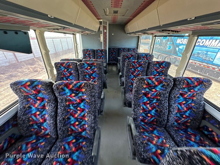 image for item OM9922 1992 Motor Coach Industries  102-C3 coach bus