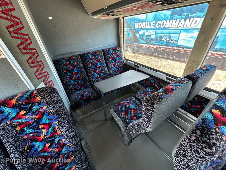 image for item OM9922 1992 Motor Coach Industries  102-C3 coach bus