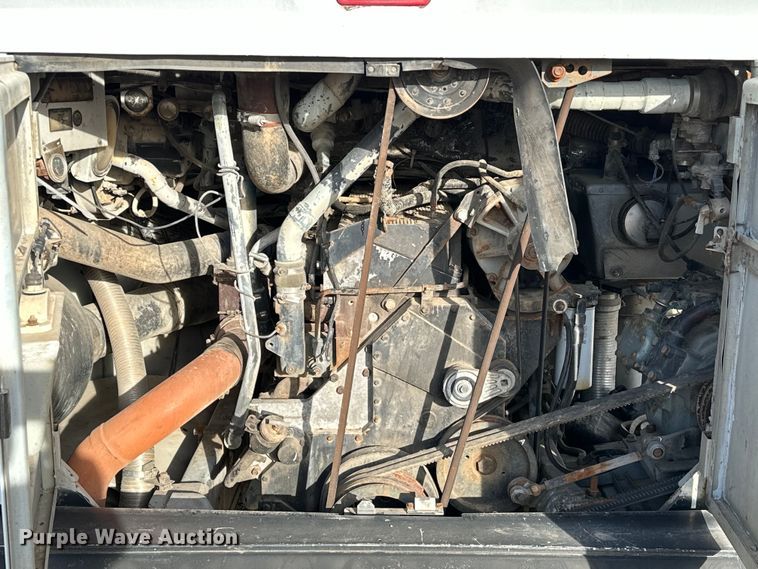 image for item OM9922 1992 Motor Coach Industries  102-C3 coach bus