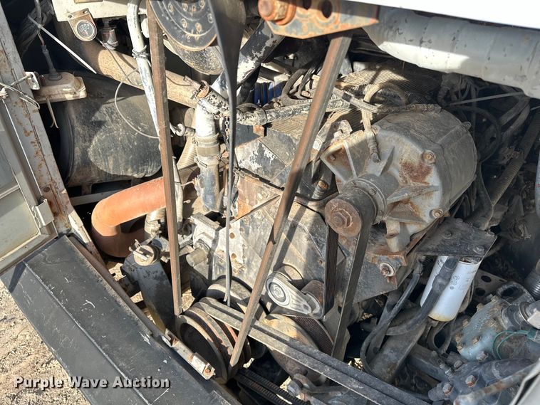 image for item OM9922 1992 Motor Coach Industries  102-C3 coach bus