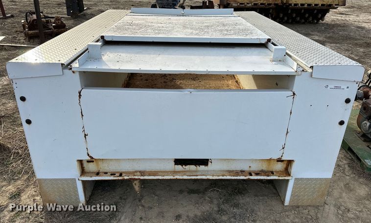 image for item OM9926 Royal Utility bed