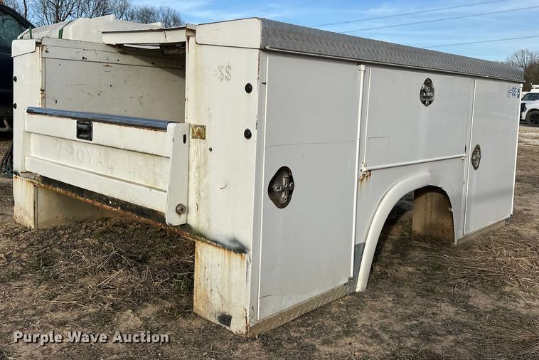 image for item OM9926 Royal Utility bed