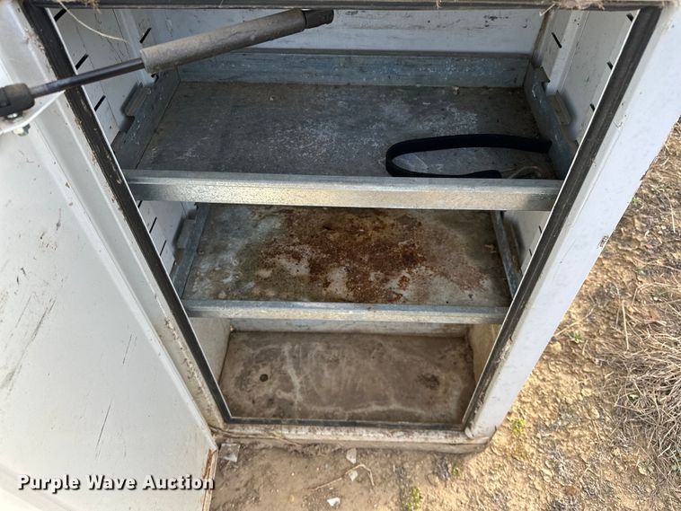 image for item OM9926 Royal Utility bed