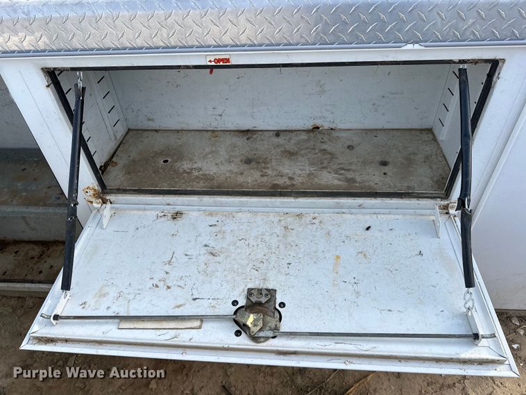 image for item OM9926 Royal Utility bed