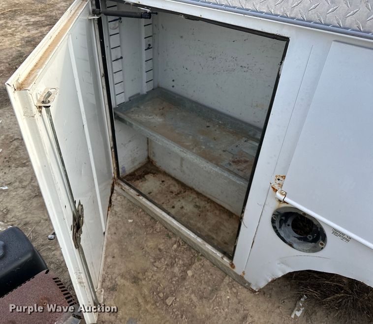 image for item OM9926 Royal Utility bed