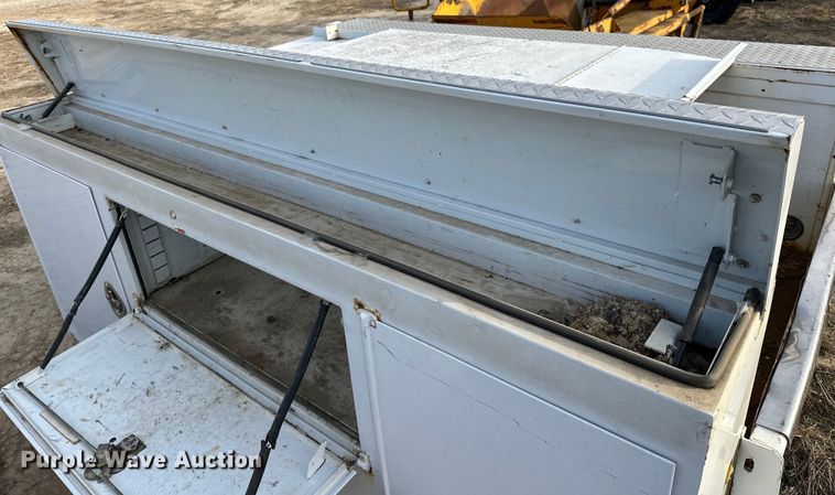 image for item OM9926 Royal Utility bed