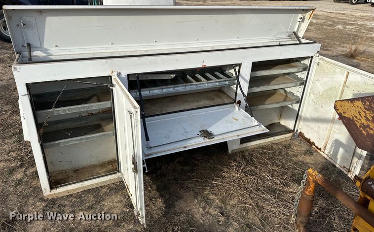 image for item OM9926 Royal Utility bed