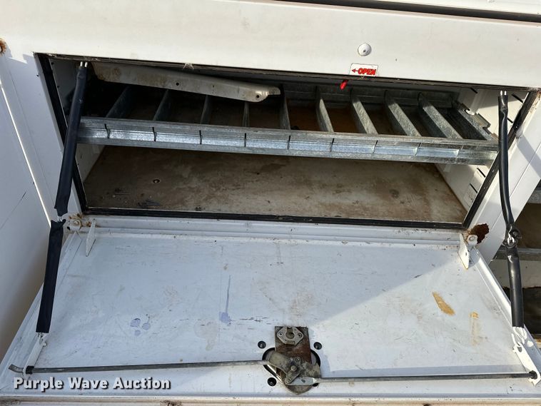 Royal Utility bed in Springdale, AR Item OM9926 for sale Purple Wave